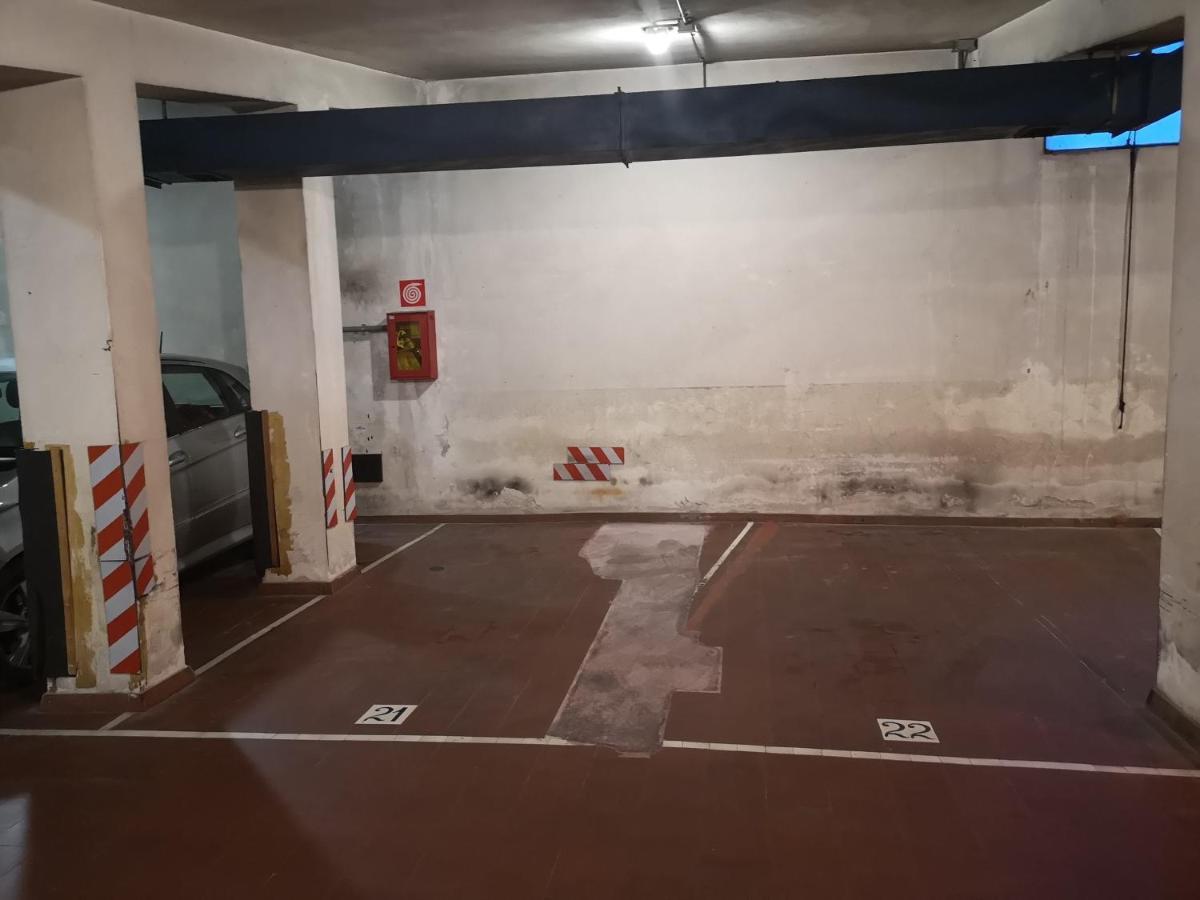 Convenient Family Apt With Private Parking Mestre Exterior foto